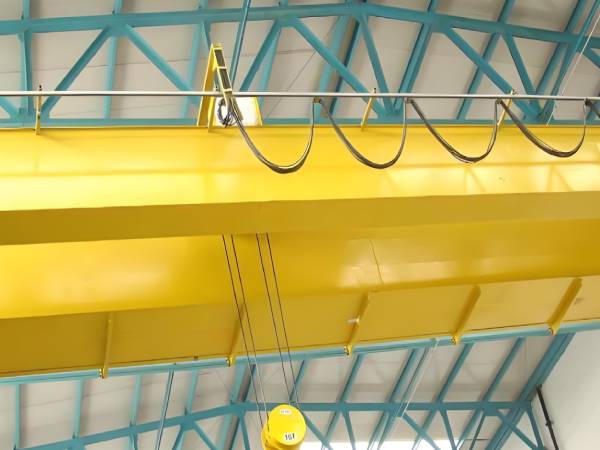 NLH型新型電動(dòng)雙梁起重機(jī)