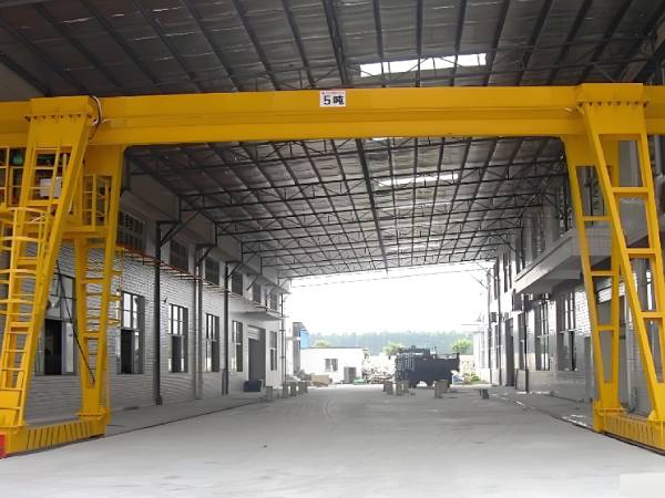 MHE雙葫蘆門(mén)式起重機(jī)